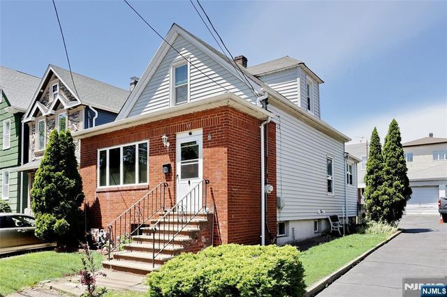 77 Columbus Avenue, Garfield, NJ 07026