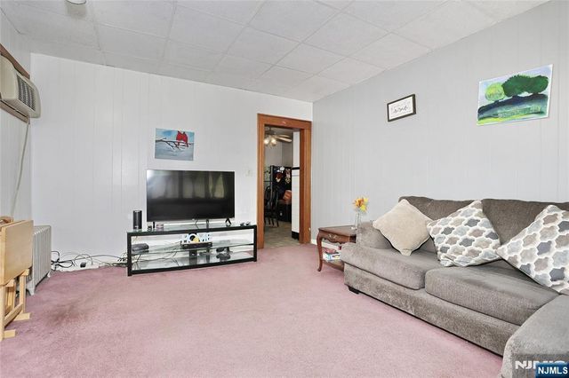 77 Columbus Avenue, Garfield, NJ 07026