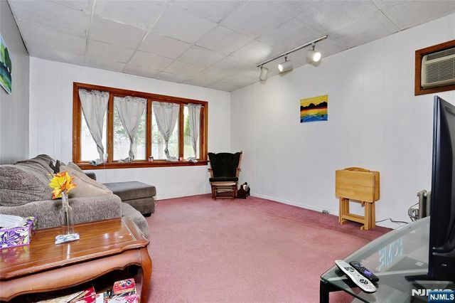 77 Columbus Avenue, Garfield, NJ 07026