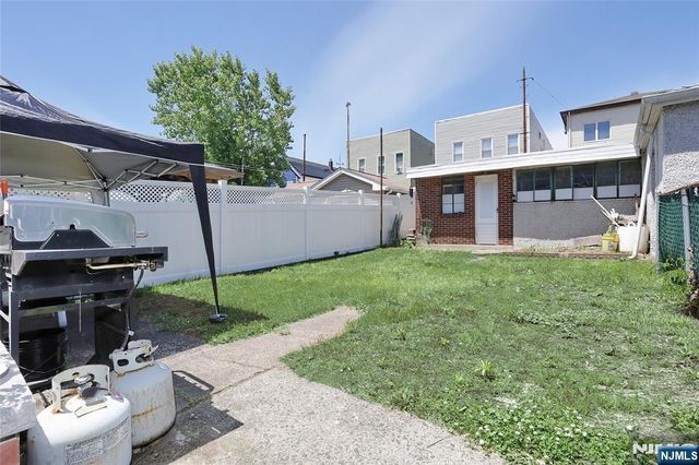 77 Columbus Avenue, Garfield, NJ 07026