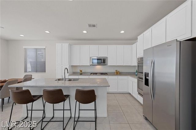 12521 Lylan Ridge Street, Las Vegas, NV 89138