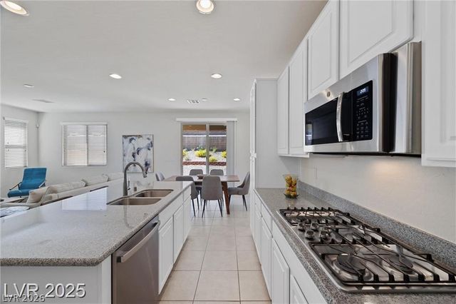 12521 Lylan Ridge Street, Las Vegas, NV 89138