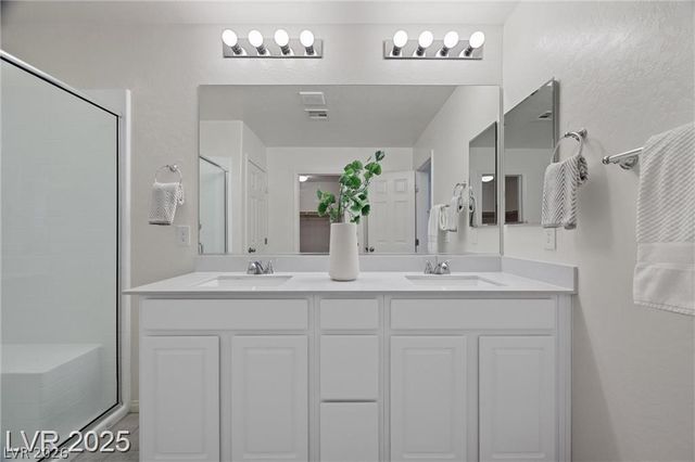 12521 Lylan Ridge Street, Las Vegas, NV 89138