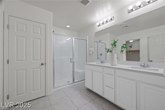 12521 Lylan Ridge Street, Las Vegas, NV 89138