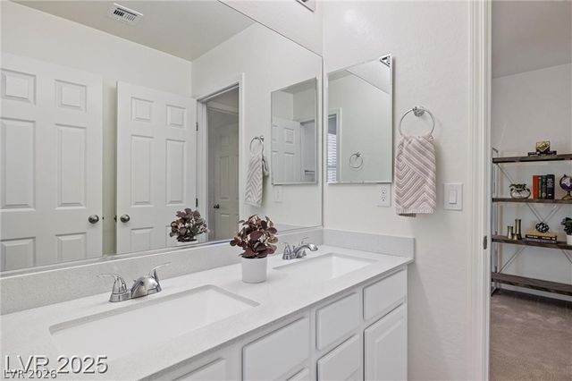 12521 Lylan Ridge Street, Las Vegas, NV 89138