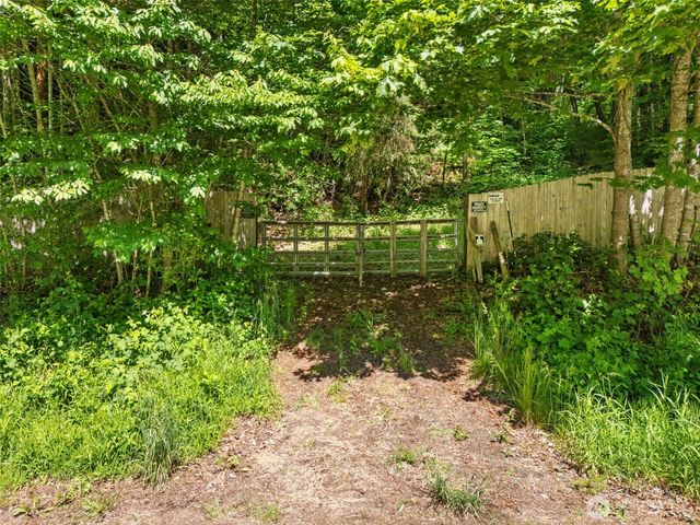 150 N Sunnyside Road, Shelton, WA 98584