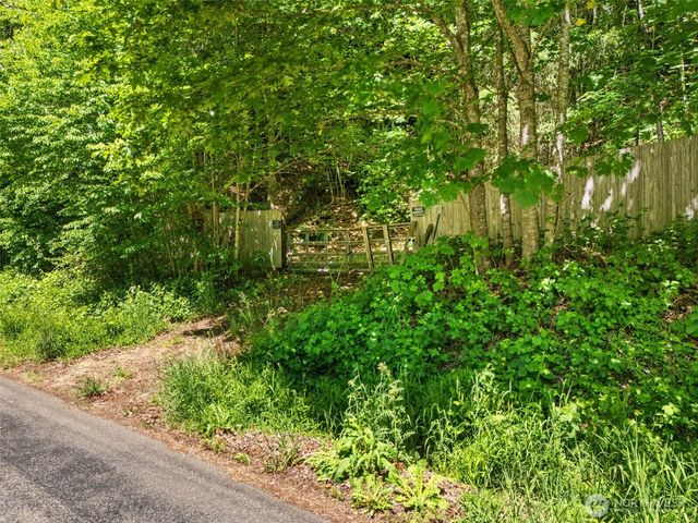150 N Sunnyside Road, Shelton, WA 98584