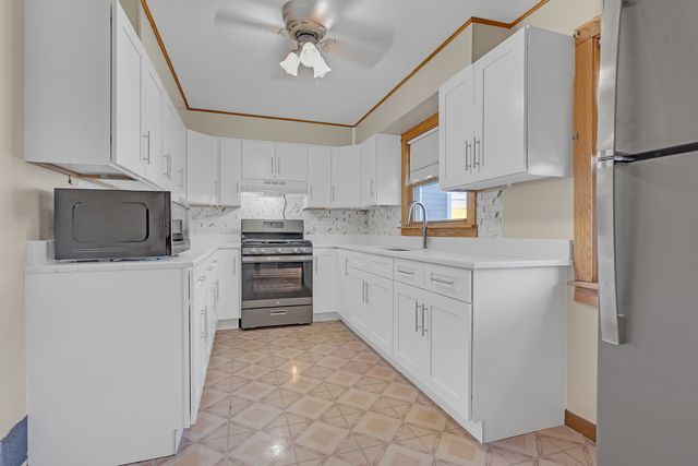 31 46th Avenue, Bellwood, IL 60104