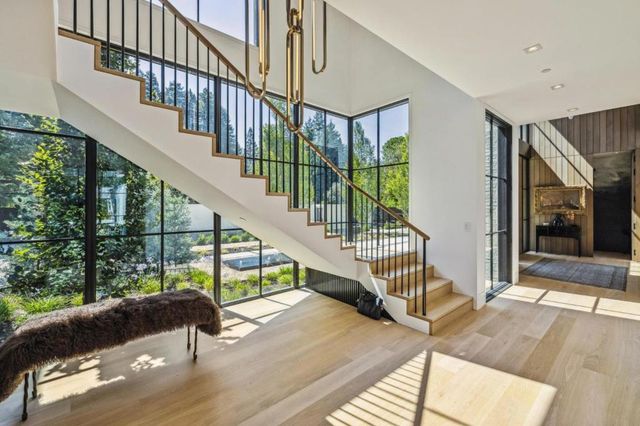 196 Patricia Drive, Atherton, CA 94027