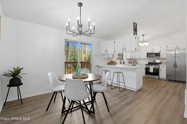 200 S Cottonwood CT, Post Falls, ID 83854