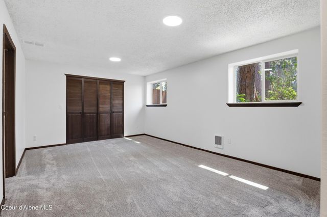200 S Cottonwood CT, Post Falls, ID 83854