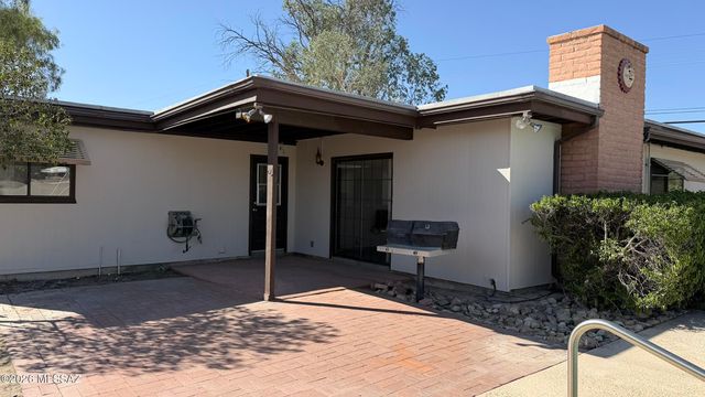 3360 N Manor Drive, Tucson, AZ 85750