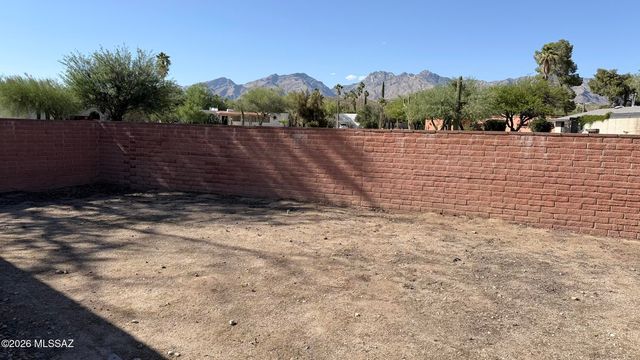 3360 N Manor Drive, Tucson, AZ 85750