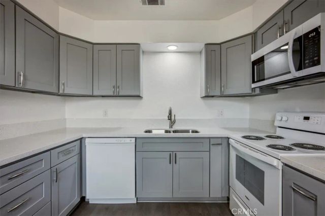 548 E Etiwanda, Rialto, CA 92376