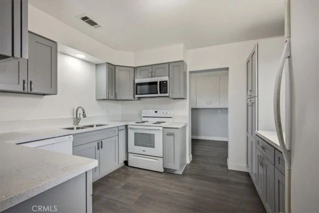 548 E Etiwanda, Rialto, CA 92376