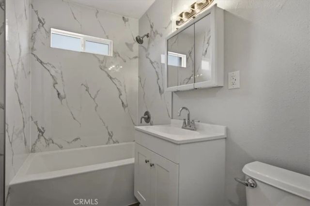 548 E Etiwanda, Rialto, CA 92376