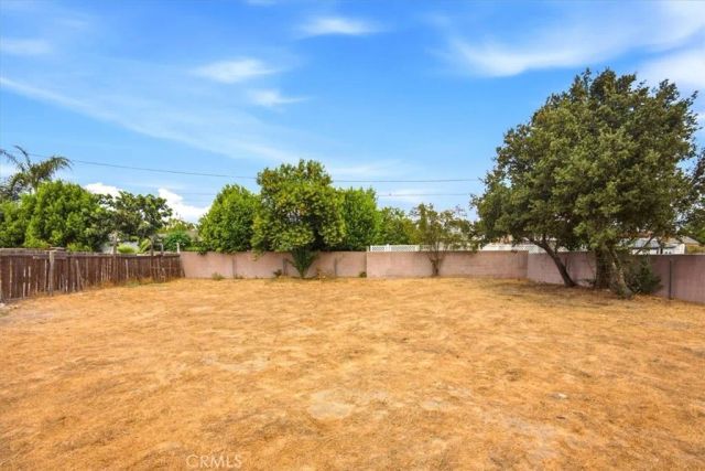 548 E Etiwanda, Rialto, CA 92376