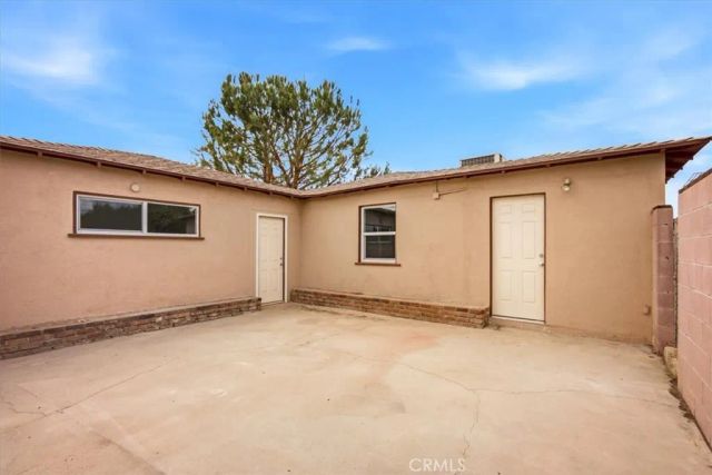 548 E Etiwanda, Rialto, CA 92376