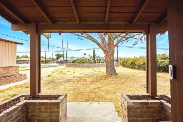 548 E Etiwanda, Rialto, CA 92376