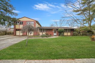 1344 Boston Avenue, Bay Shore, NY 11706