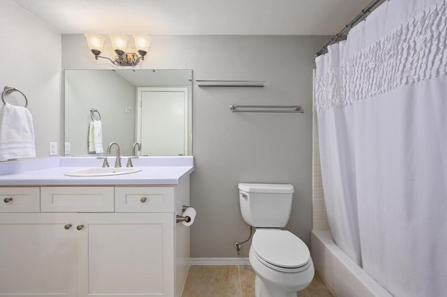 3839 Dry Creek DR 207, Austin, TX 78731