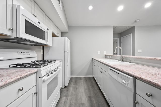 3839 Dry Creek DR 207, Austin, TX 78731