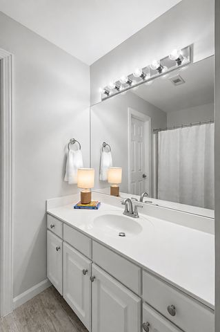 110 Hicks Rd, Nashville, TN 37221