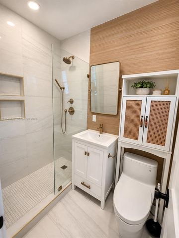 4455 N Bay Rd, Miami Beach, FL 33140