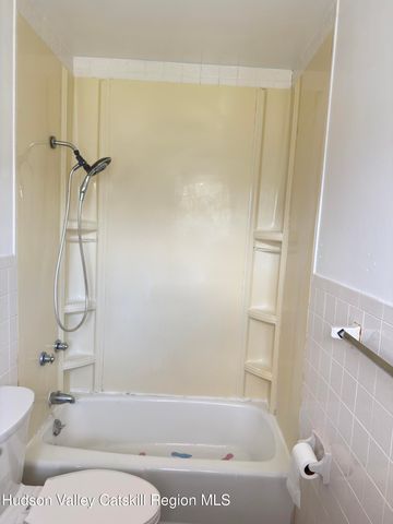 44 Apple Meadow Road, Hudson, NY 12534