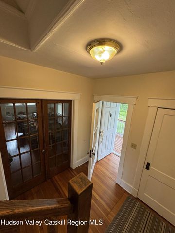 44 Apple Meadow Road, Hudson, NY 12534