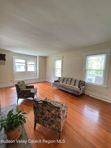 44 Apple Meadow Road, Hudson, NY 12534