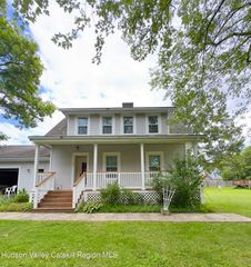 44 Apple Meadow Road, Hudson, NY 12534