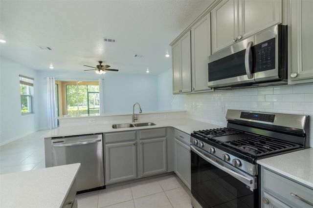 5732 SPOTTED HARRIER WAY, Lithia, FL 33547