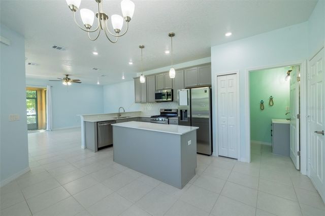 5732 SPOTTED HARRIER WAY, Lithia, FL 33547