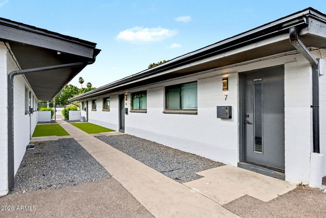 1605 E MONTEBELLO Avenue, Phoenix, AZ 85016