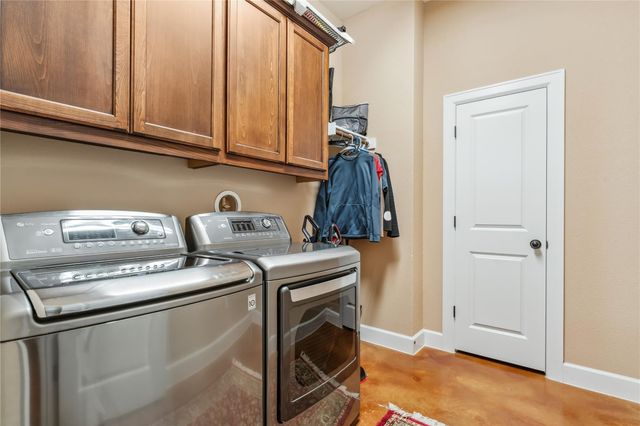 260 Sand Hills LN, Austin, TX 78737