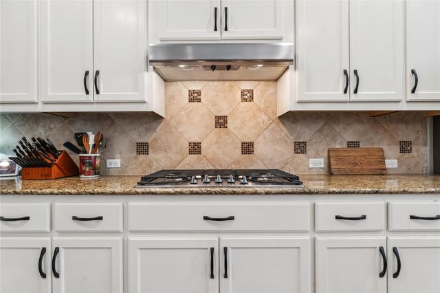 260 Sand Hills LN, Austin, TX 78737