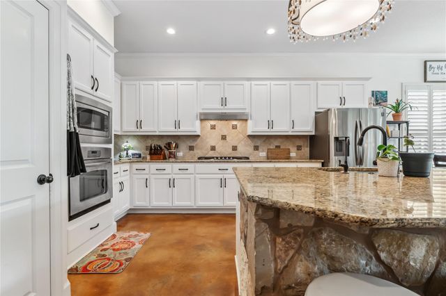 260 Sand Hills LN, Austin, TX 78737