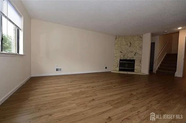 1502 Edison Glen Terrace, Edison, NJ 08837