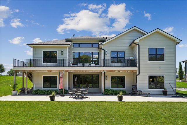 45 Prairie Bluff Drive, Waukee, IA 50263