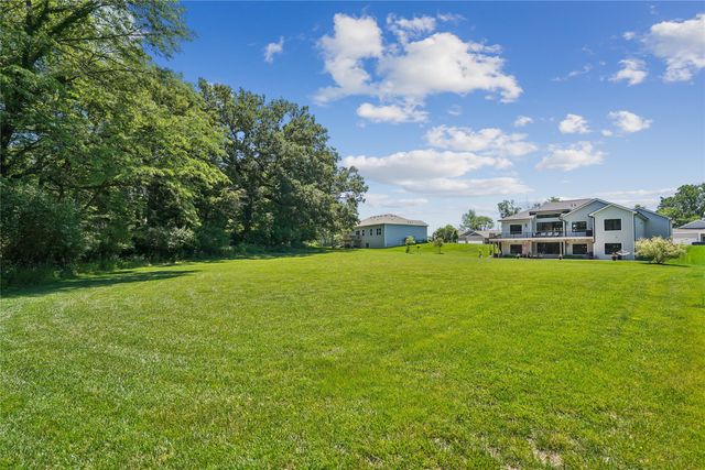45 Prairie Bluff Drive, Waukee, IA 50263
