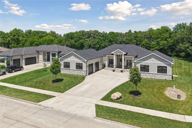 45 Prairie Bluff Drive, Waukee, IA 50263