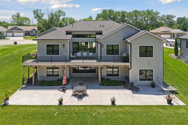 45 Prairie Bluff Drive, Waukee, IA 50263