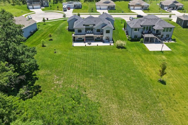 45 Prairie Bluff Drive, Waukee, IA 50263