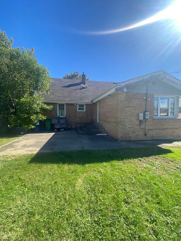 6818 Maple Court, Bridgeview, IL 60455 — photo 4
