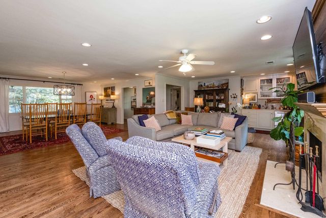 7 Ranch Valley Road, Little Rock, AR 72207