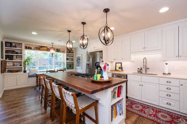 7 Ranch Valley Road, Little Rock, AR 72207
