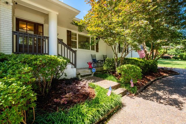 7 Ranch Valley Road, Little Rock, AR 72207