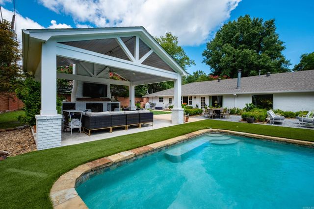 7 Ranch Valley Road, Little Rock, AR 72207