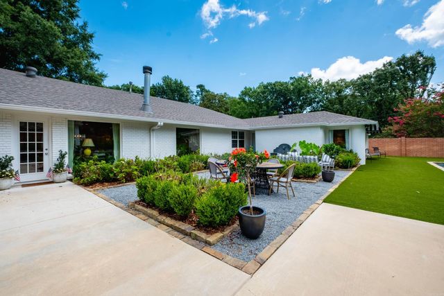 7 Ranch Valley Road, Little Rock, AR 72207